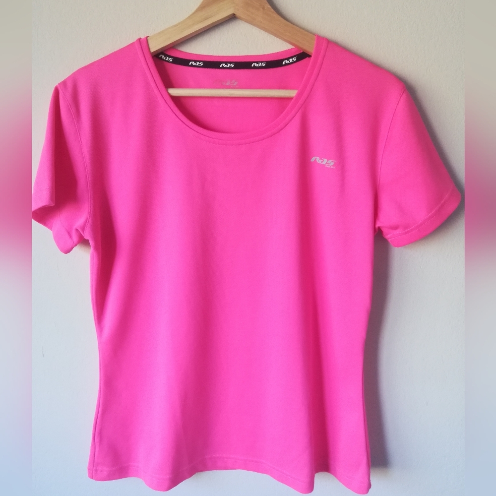 RAS Short Sleeve Scoop Neck T-Shirt